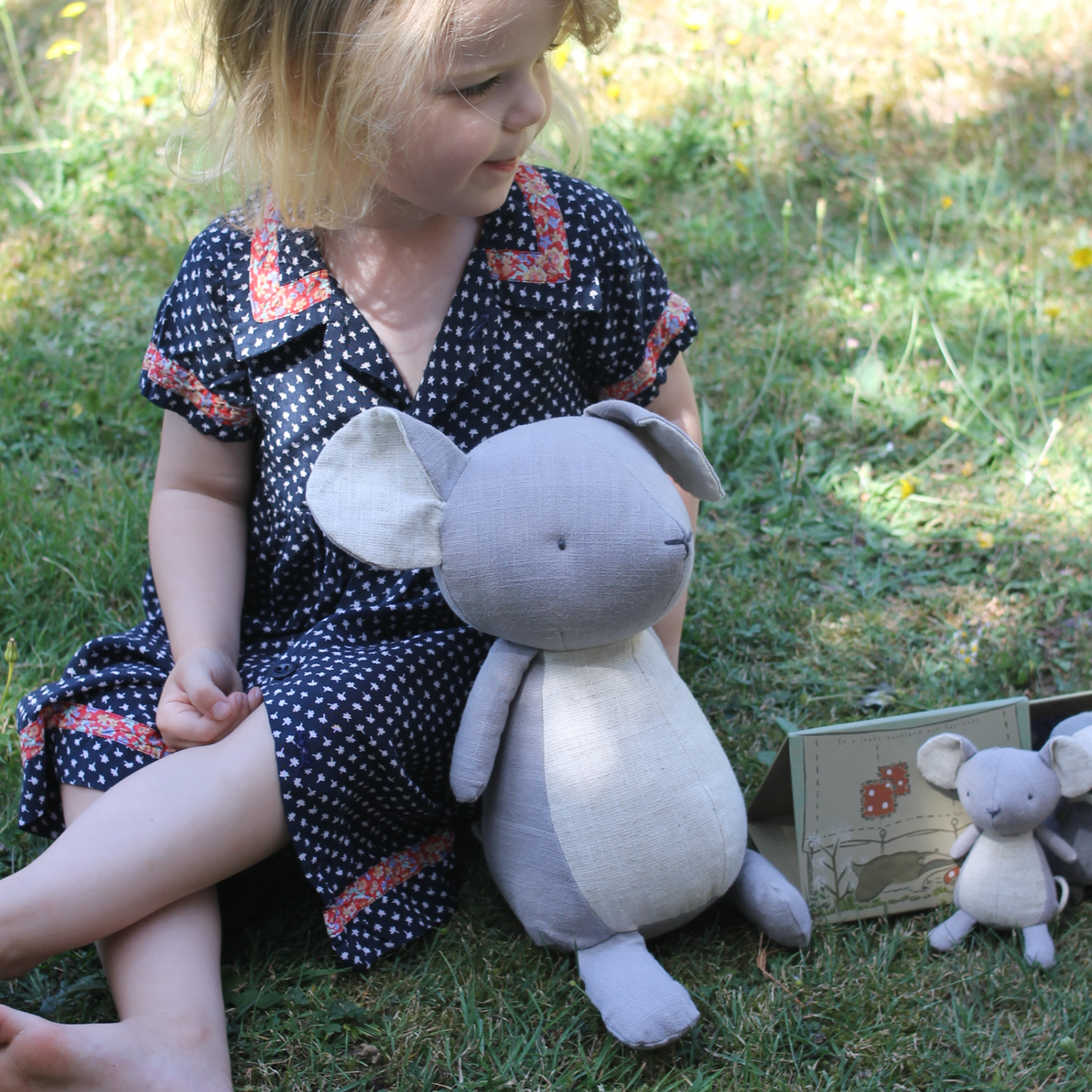Speckle the Mouse · Large